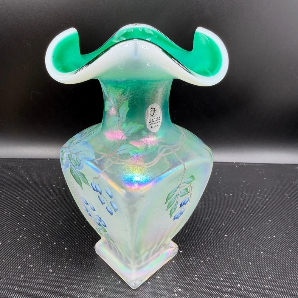 Fenton‎ New Century XXI Green Opalescent Iridescent Hand Painted Blueberry Vase